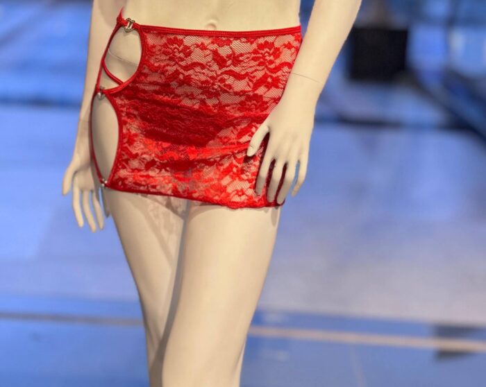 Scarlet Heat - Image 2